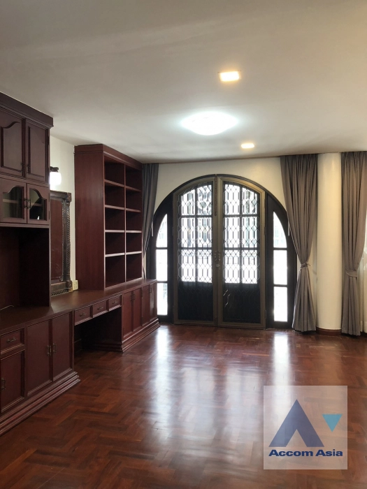 10  4 br House for rent and sale in Sukhumvit ,Bangkok BTS Ekkamai at Ekkamai Villas 2520692