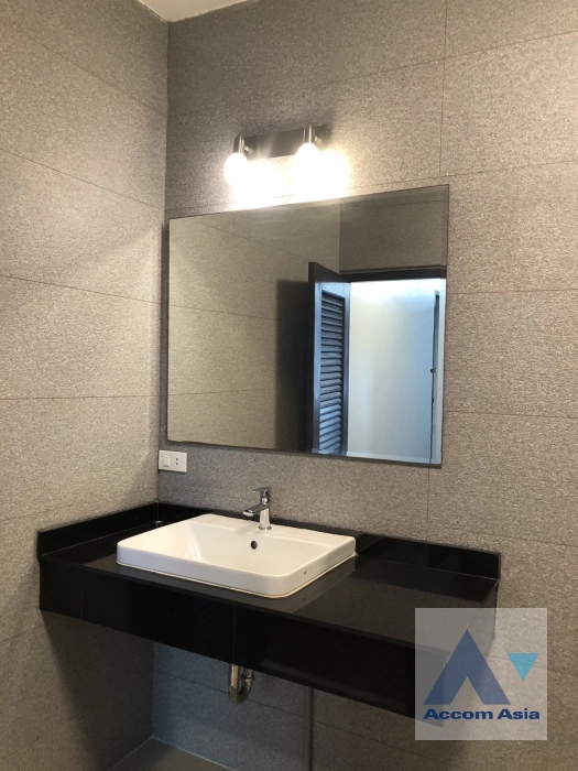 21  4 br House for rent and sale in Sukhumvit ,Bangkok BTS Ekkamai at Ekkamai Villas 2520692