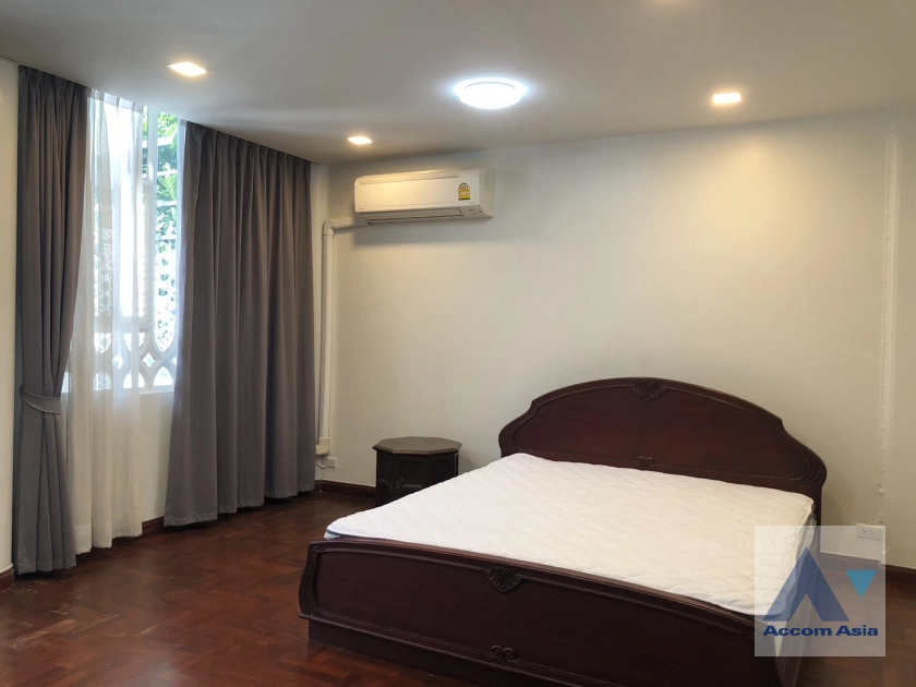 6  4 br House for rent and sale in Sukhumvit ,Bangkok BTS Ekkamai at Ekkamai Villas 2520692