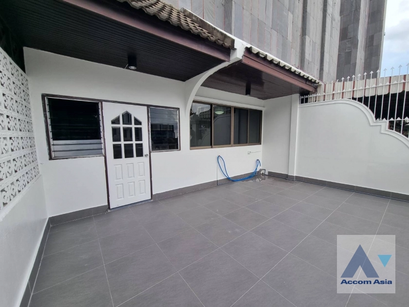 16  4 br House for rent and sale in Sukhumvit ,Bangkok BTS Ekkamai at Ekkamai Villas 2520692