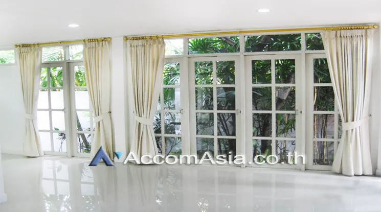 unitHome Office |  4 Bedrooms  House For Rent in Sathorn, Bangkok  near MRT Khlong Toei (1720693)