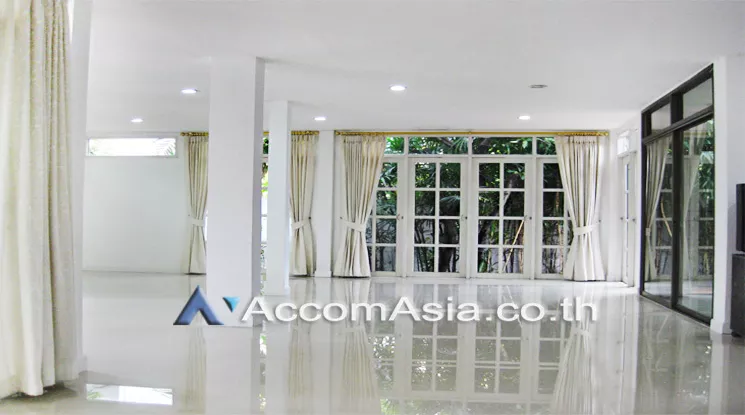 unitHome Office |  4 Bedrooms  House For Rent in Sathorn, Bangkok  near MRT Khlong Toei (1720693)