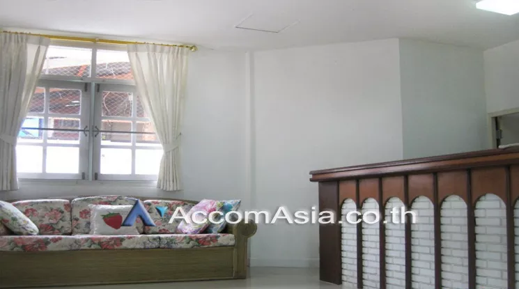 5  4 br House For Rent in sathorn ,Bangkok MRT Khlong Toei 1720693
