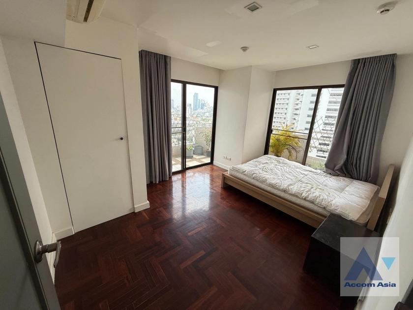 unit 3 Bedrooms  Condominium For Rent & Sale in Sukhumvit, Bangkok  near BTS Phrom Phong (1520717)