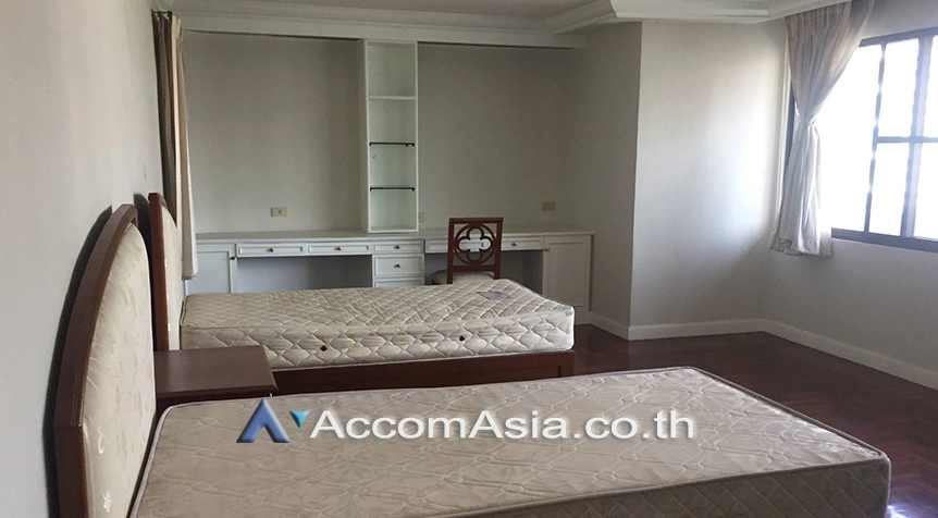 unit 3 Bedrooms  Condominium For Rent in Sukhumvit, Bangkok  near BTS Asok - MRT Sukhumvit (1520728)