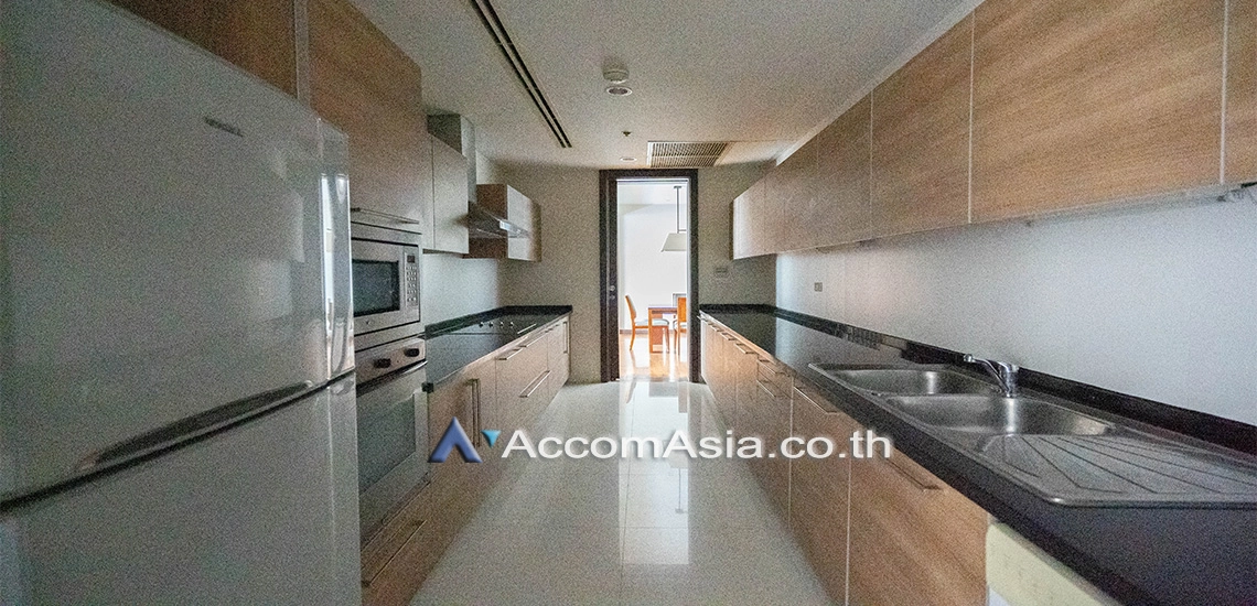 unit 3 Bedrooms  Apartment For Rent & Sale in Sukhumvit, Bangkok  near BTS Thong Lo (1420736)