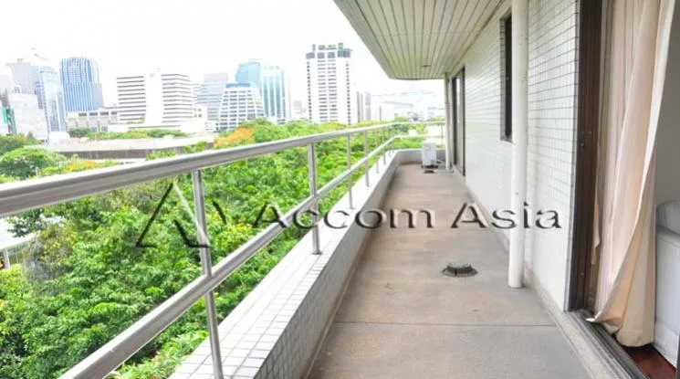  3 Bedrooms  Apartment For Rent in Ploenchit, Bangkok  near BTS Ploenchit (1420744)