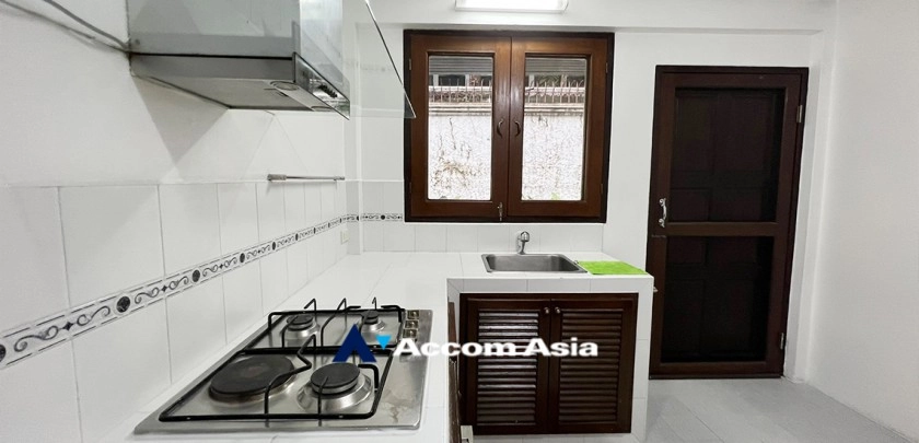 9  3 br House for rent and sale in Sukhumvit ,Bangkok BTS Ekkamai 60045