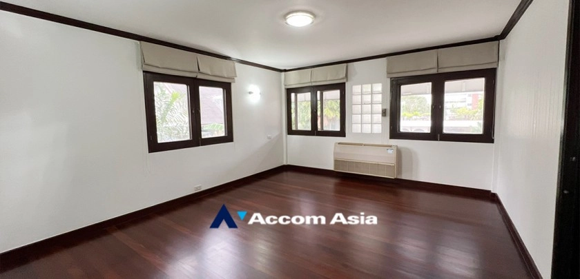 11  3 br House for rent and sale in Sukhumvit ,Bangkok BTS Ekkamai 60045