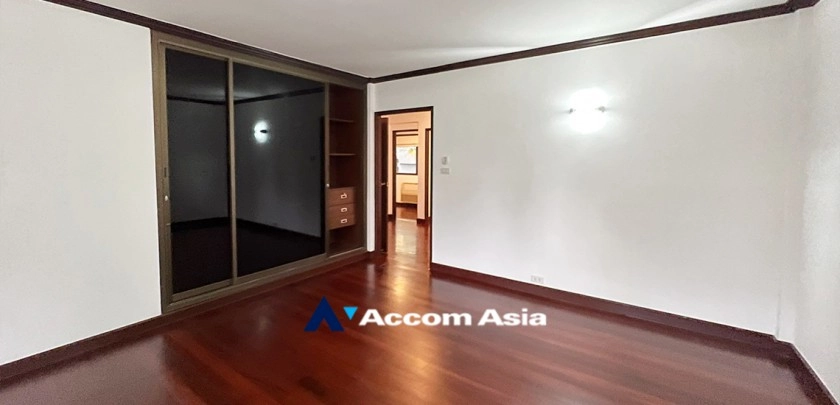 12  3 br House for rent and sale in Sukhumvit ,Bangkok BTS Ekkamai 60045