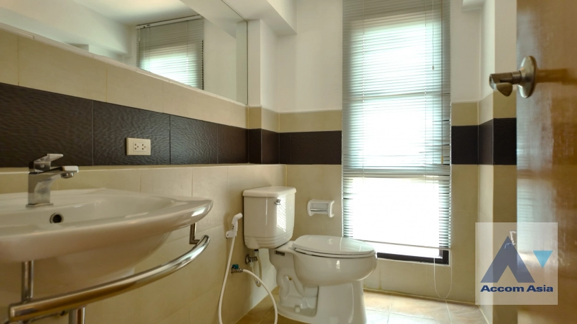 32  4 br House For Rent in Sukhumvit ,Bangkok BTS Phrom Phong 1920772