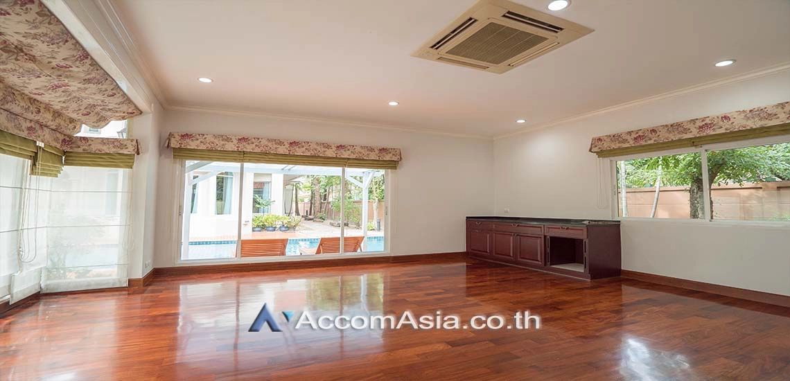 21  5 br House For Rent in Bangna ,Bangkok BTS Bearing at House in compound 2420801