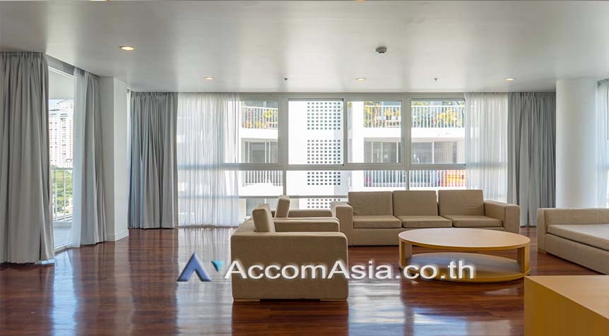  1  3 br Apartment For Rent in Sukhumvit ,Bangkok BTS Ekkamai at Ekkamai Family Apartment 1420809