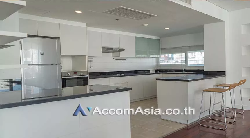 4  3 br Apartment For Rent in Sukhumvit ,Bangkok BTS Ekkamai at Ekkamai Family Apartment 1420809