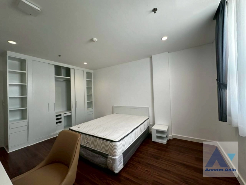 13  3 br Apartment for rent and sale in Sukhumvit ,Bangkok BTS Ekkamai at Ekkamai Family Apartment 1420809