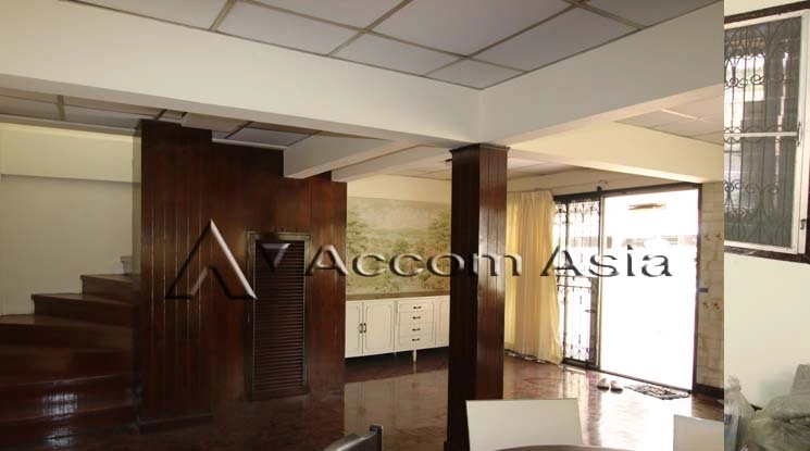 6  3 br Townhouse For Sale in Sukhumvit ,Bangkok BTS Ekkamai 2520828