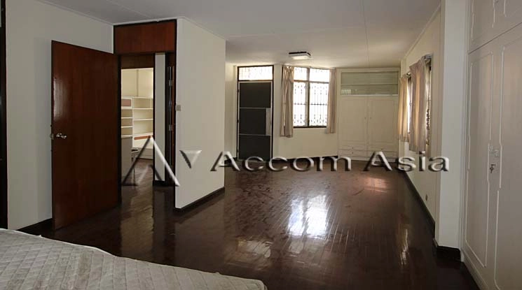 9  3 br Townhouse For Sale in Sukhumvit ,Bangkok BTS Ekkamai 2520828