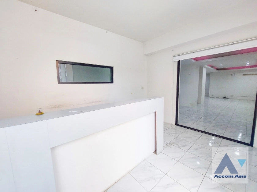 7  4 br House For Rent in Sukhumvit ,Bangkok BTS Ekkamai 90343
