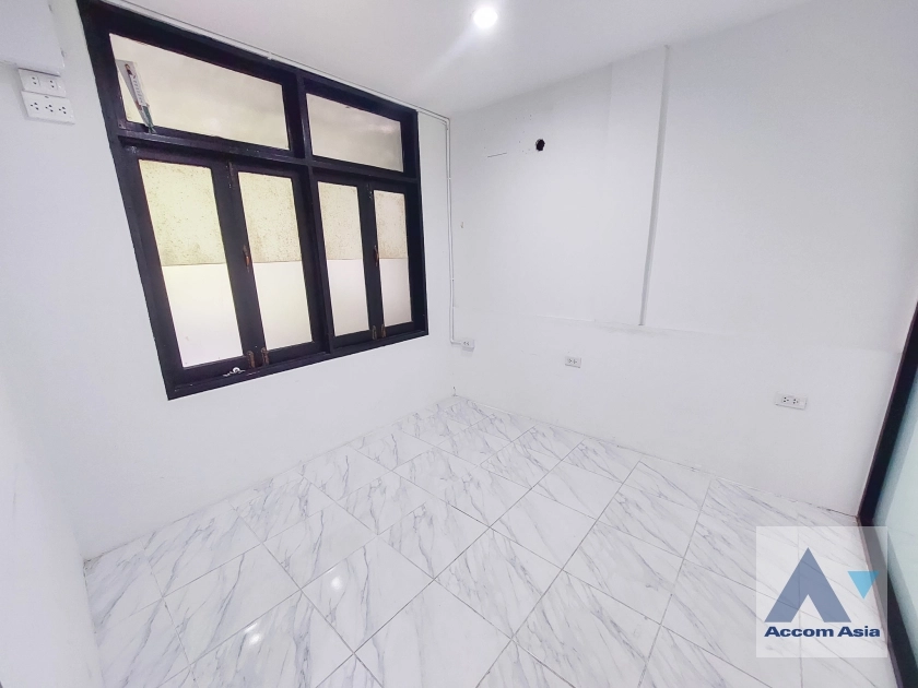 9  4 br House For Rent in Sukhumvit ,Bangkok BTS Ekkamai 90343