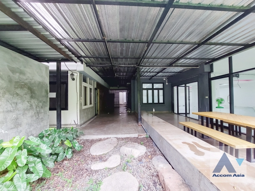 11  4 br House For Rent in Sukhumvit ,Bangkok BTS Ekkamai 90343