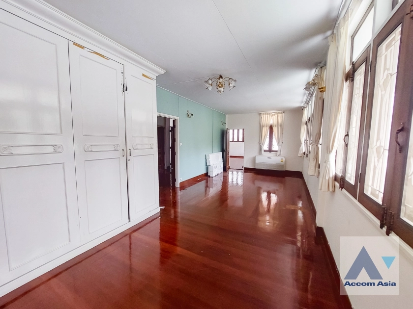 26  4 br House For Rent in Sukhumvit ,Bangkok BTS Ekkamai 90343