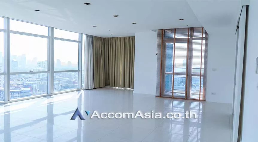  3 Bedrooms  Condominium For Rent in Ploenchit, Bangkok  near BTS Ploenchit (1520841)