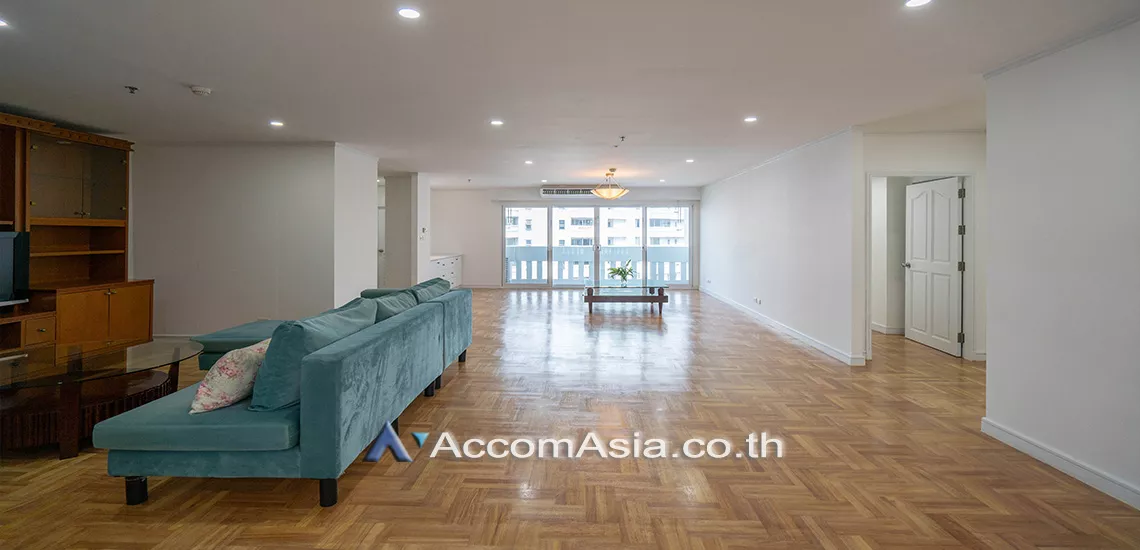 Pet friendly |  3 Bedrooms  Apartment For Rent in Sukhumvit, Bangkok  near BTS Asok - MRT Sukhumvit (1420843)
