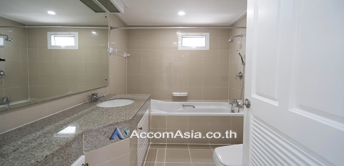 9  3 br Apartment For Rent in Sukhumvit ,Bangkok BTS Asok - MRT Sukhumvit at A Classic Style 1420843