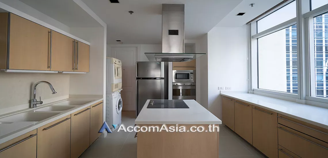  3 Bedrooms  Condominium For Rent in Ploenchit, Bangkok  near BTS Ploenchit (1520851)