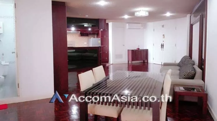 unit 2 Bedrooms  Condominium For Rent in Sukhumvit, Bangkok  near BTS Ekkamai (1520876)