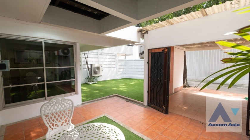 7  3 br House For Rent in Sukhumvit ,Bangkok BTS Ekkamai 2520896