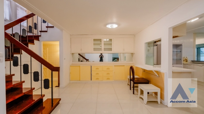 12  3 br House For Rent in Sukhumvit ,Bangkok BTS Ekkamai 2520896