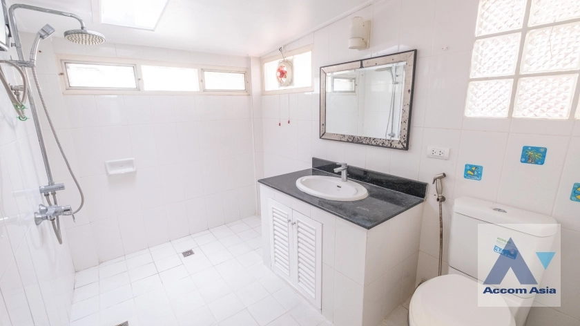 16  3 br House For Rent in Sukhumvit ,Bangkok BTS Ekkamai 2520896