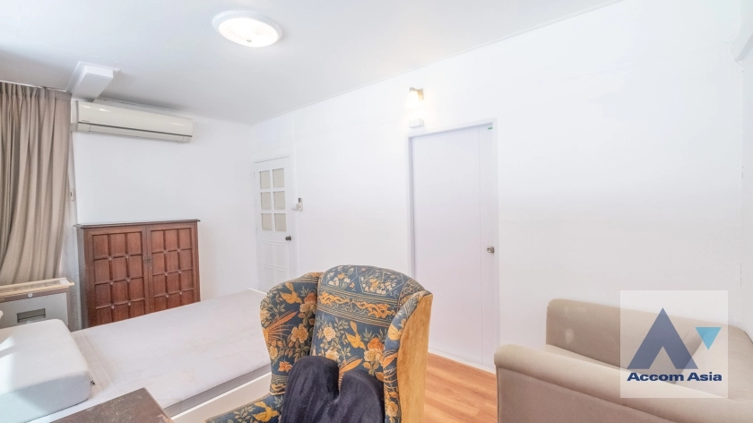 20  3 br House For Rent in Sukhumvit ,Bangkok BTS Ekkamai 2520896