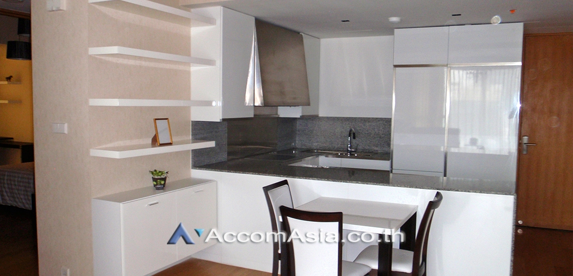 unit 2 Bedrooms  Condominium For Rent & Sale in Sathorn, Bangkok  near BTS Chong Nonsi - MRT Lumphini (1520897)