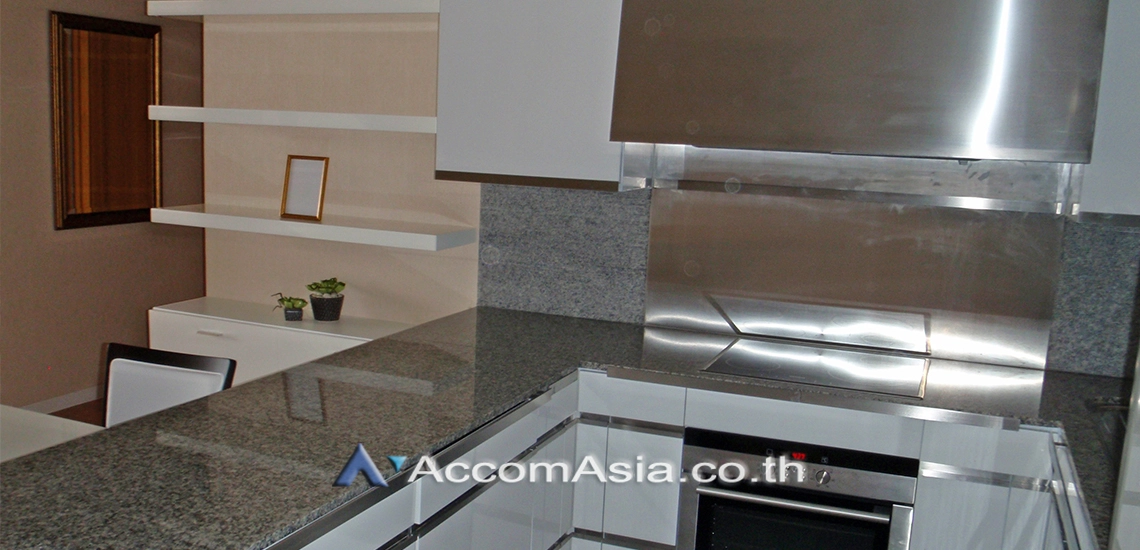 unit 2 Bedrooms  Condominium For Rent & Sale in Sathorn, Bangkok  near BTS Chong Nonsi - MRT Lumphini (1520897)