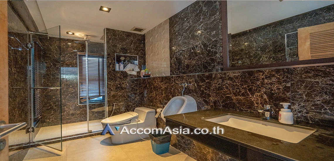 15  4 br House for rent and sale in Sukhumvit ,Bangkok BTS Phra khanong at Moo Baan Pakamas 1720910