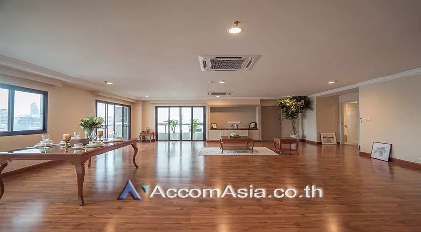 Big Balcony, Pet friendly |  3 Bedrooms  Apartment For Rent in Sukhumvit, Bangkok  near BTS Asok - MRT Sukhumvit (10175)