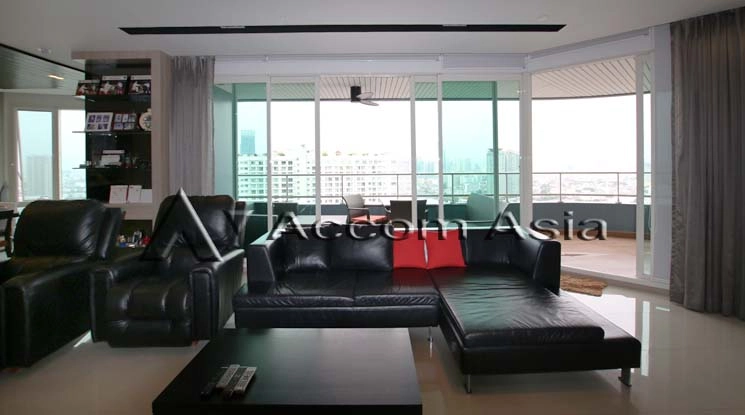 8  4 br Condominium For Sale in Charoen Nakhon ,Bangkok BTS Krung Thon Buri at WaterMark Chaophraya River 1520948