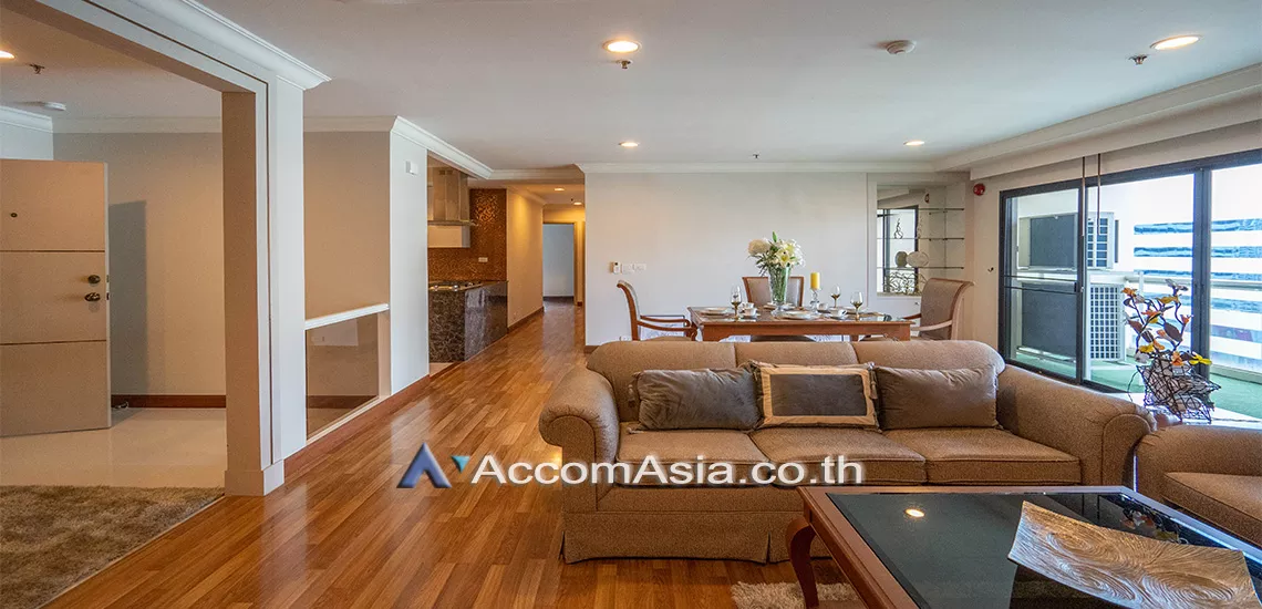 Pet friendly |  Perfect Apartment for Big Family, Prime Location Near Main Street Apartment  3 Bedroom for Sale & Rent MRT Sukhumvit in Sukhumvit Bangkok