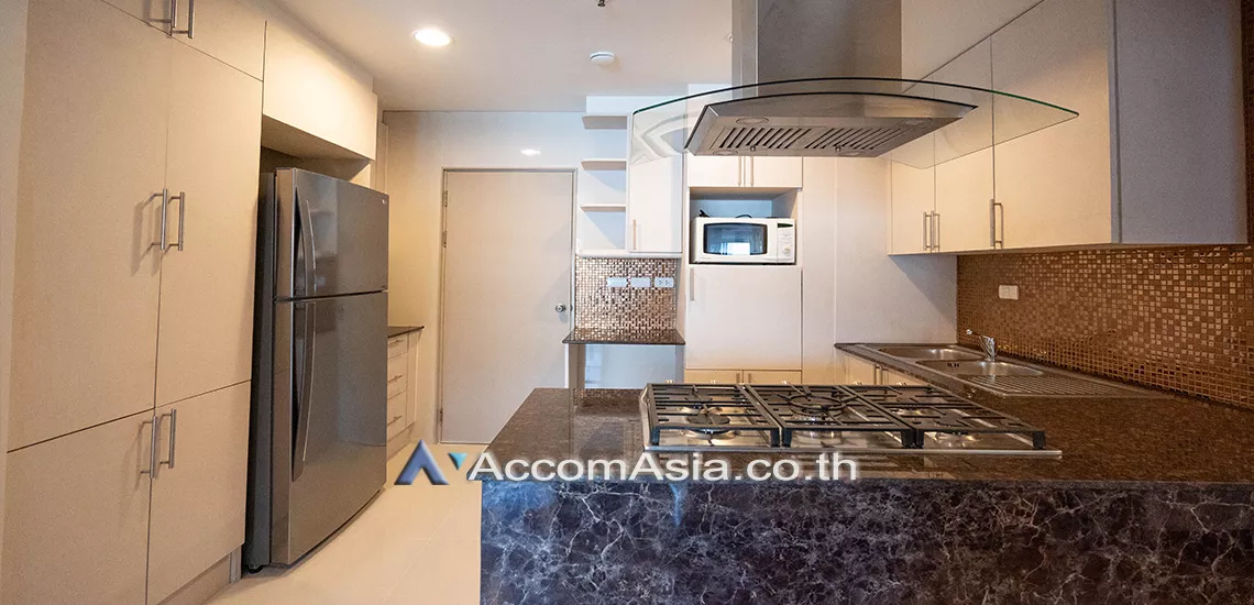 Pet friendly |  3 Bedrooms  Apartment For Rent in Sukhumvit, Bangkok  near BTS Asok - MRT Sukhumvit (10177)