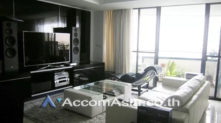 Corner Unit, Pet friendly | Las Colinas Condominium  1 Bedroom for Sale & Rent MRT Sukhumvit in Sukhumvit Bangkok