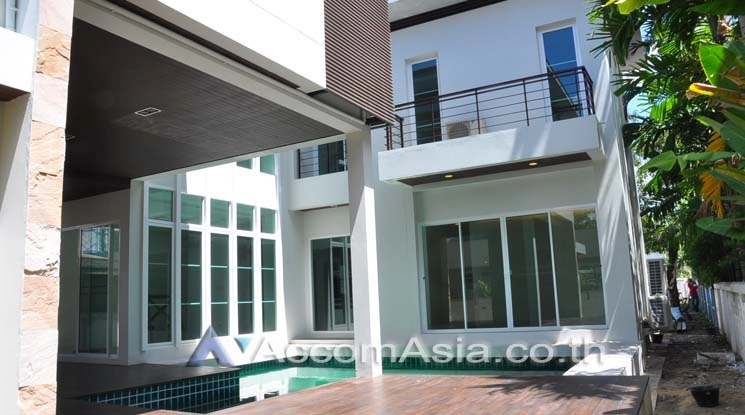  2  3 br House for rent and sale in Sukhumvit ,Bangkok BTS Ekkamai 2320963