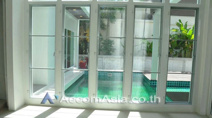 4  3 br House for rent and sale in Sukhumvit ,Bangkok BTS Ekkamai 2320963
