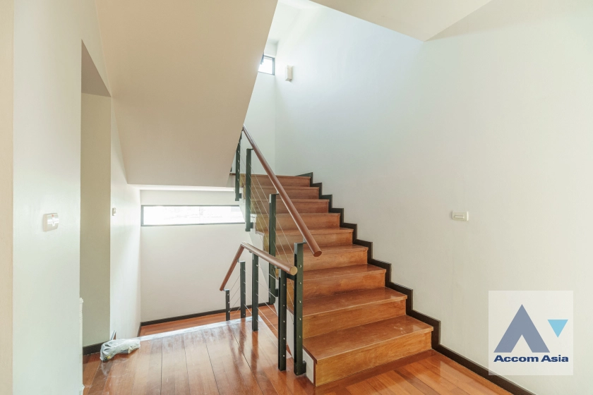 8  3 br House For Rent in Sukhumvit ,Bangkok BTS Ekkamai at Luxury House with private pool in Ekkamai 1920964