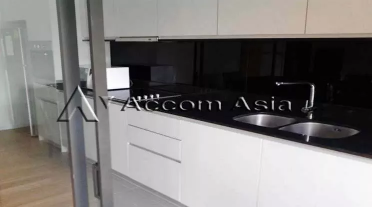 unit 3 Bedrooms  Apartment For Rent & Sale in Ploenchit, Bangkok  near BTS Chitlom (1420985)