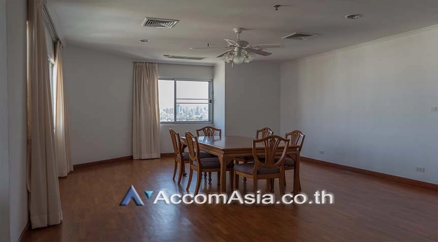 Pet friendly |  3 Bedrooms  Apartment For Rent in Sathorn, Bangkok  near BRT Technic Krungthep (1520999)