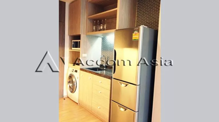 unit 1 Bedroom  Condominium For Rent & Sale in Sukhumvit, Bangkok  near BTS Ekkamai (1521023)
