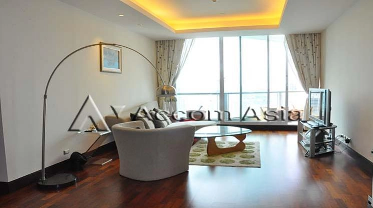 unit 2 Bedrooms  Condominium For Rent in Sathorn, Bangkok  near BTS Chong Nonsi (1521073)