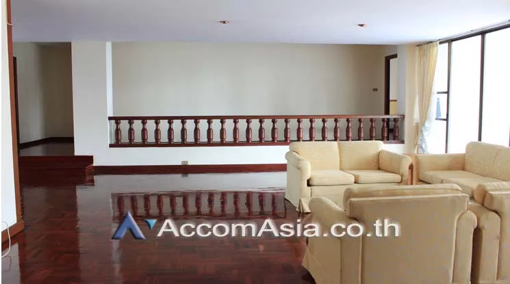  3 Bedrooms  Apartment For Rent in Sukhumvit, Bangkok  near BTS Asok - MRT Sukhumvit (1421074)